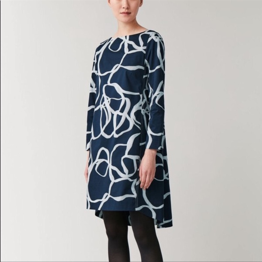 COS Voluminous A-Line Dress With Seam Details
In Blue | 2